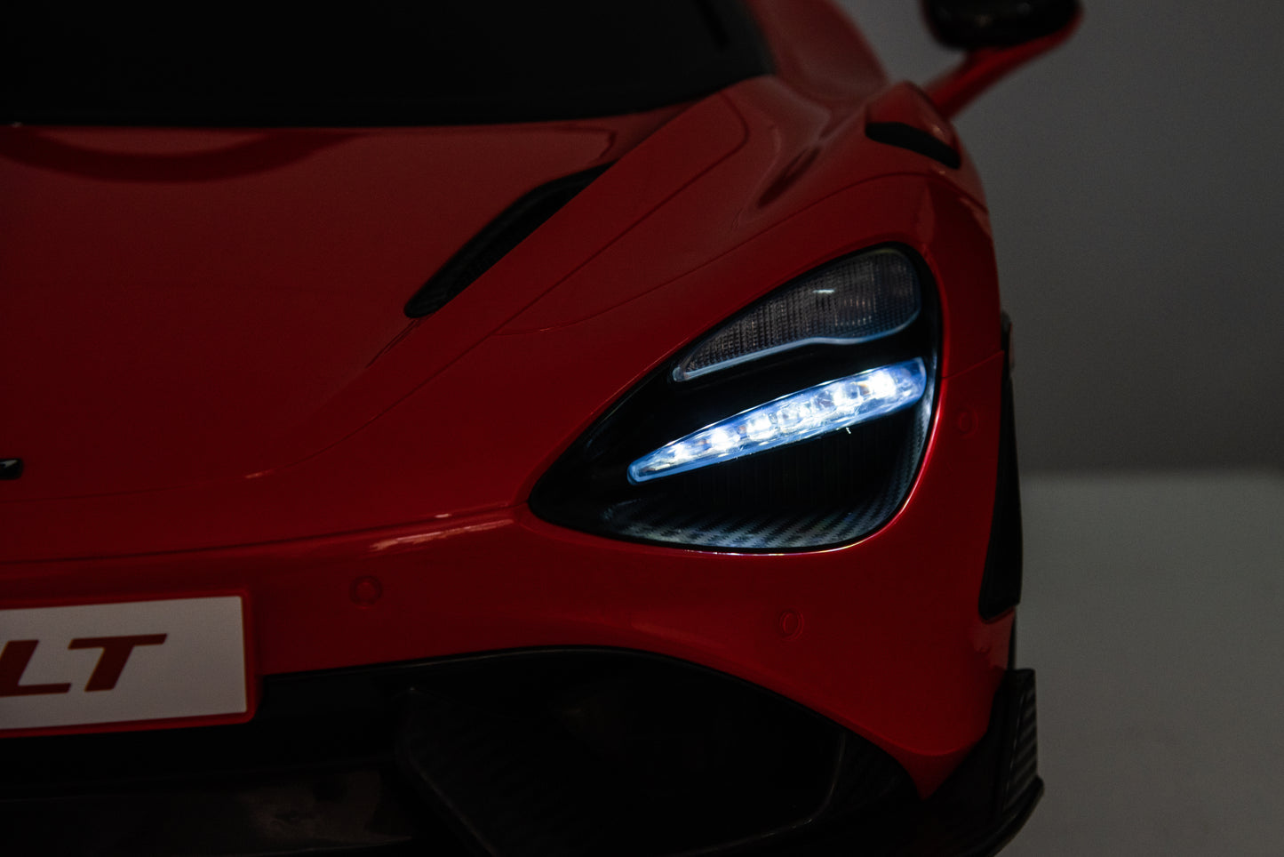 McLaren 765LT Licensed R/C Ride on Car