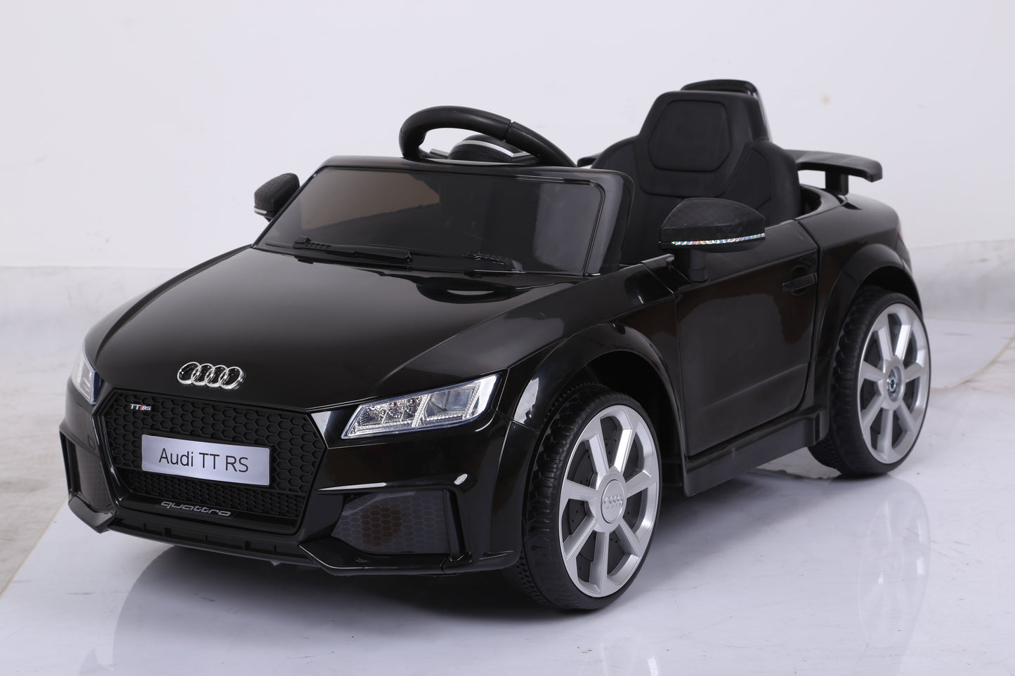 Audi TTRS Licensed Ride On Car with 2.4G Remote Control 6 Volt