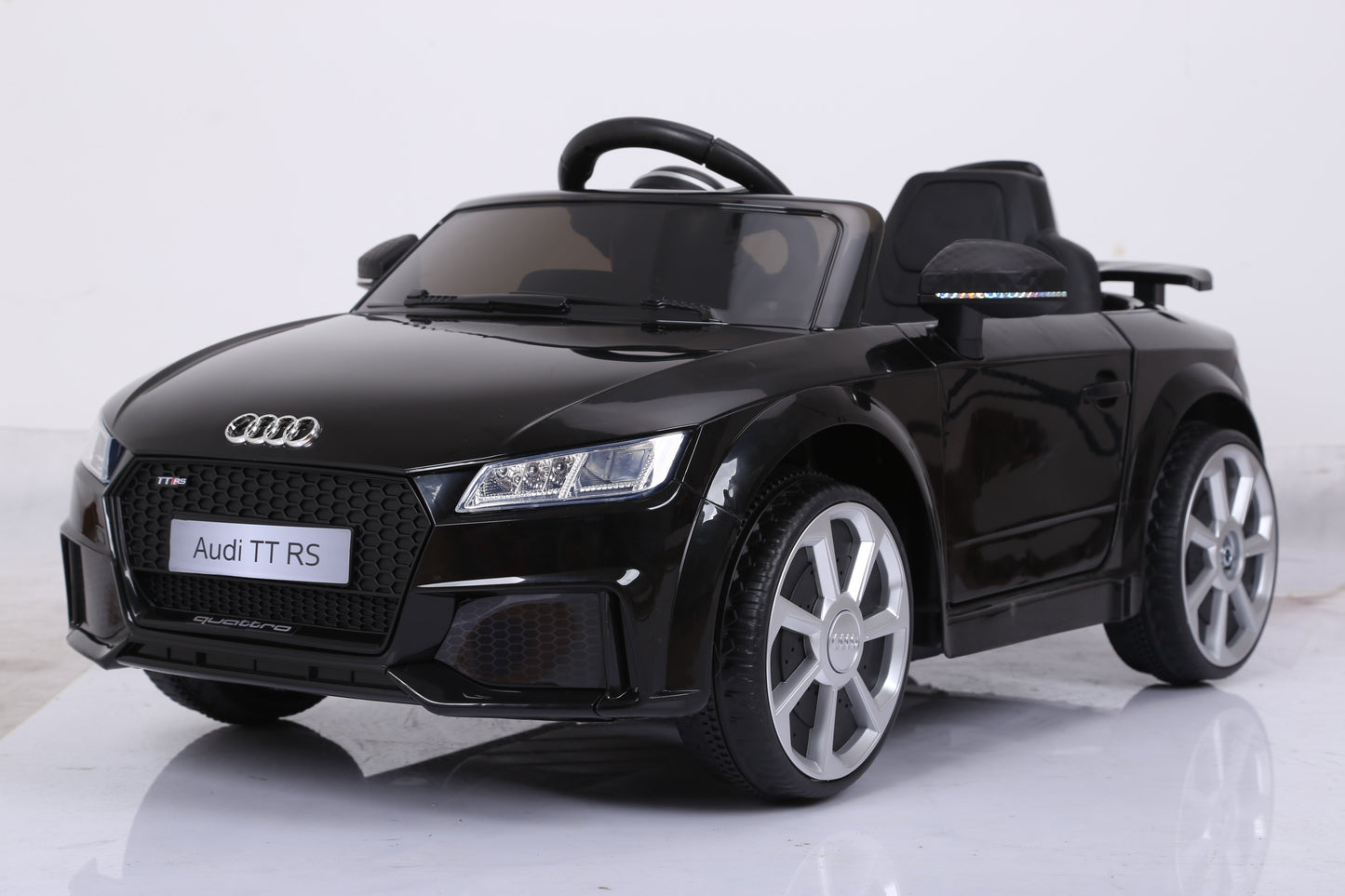Audi TTRS Licensed Ride On Car with 2.4G Remote Control 6 Volt