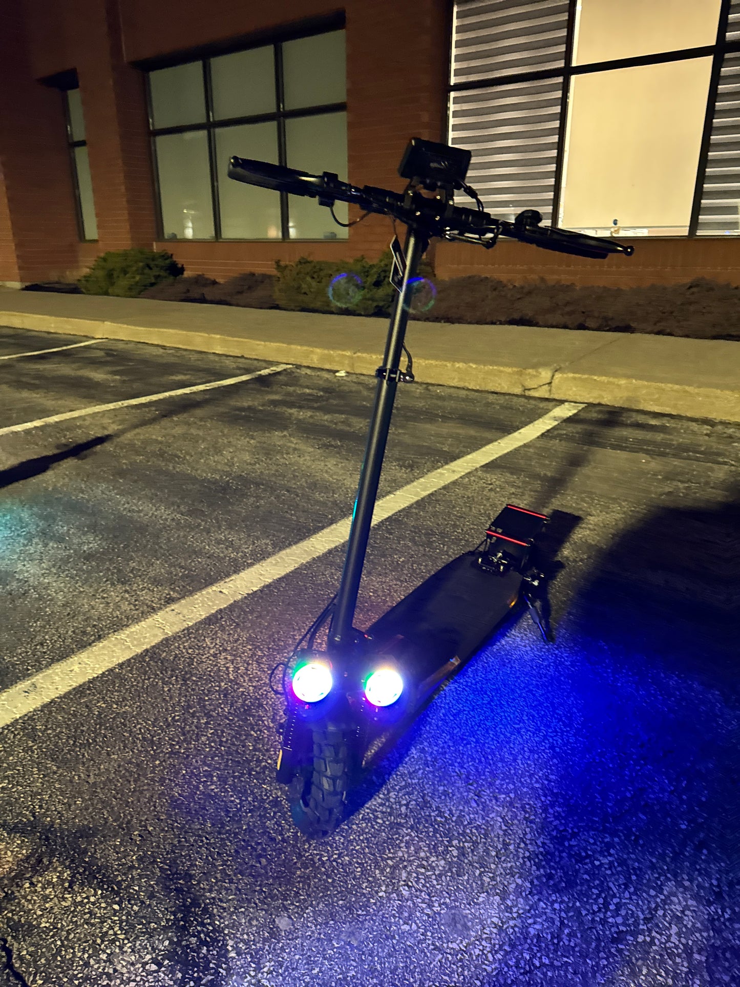 Adventure Y Electric Scooter 40- 45 Km/hr Best Deal with Free Helmet