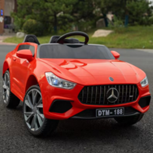 Luxury Cedan Car  Four drive 12V 7 battery